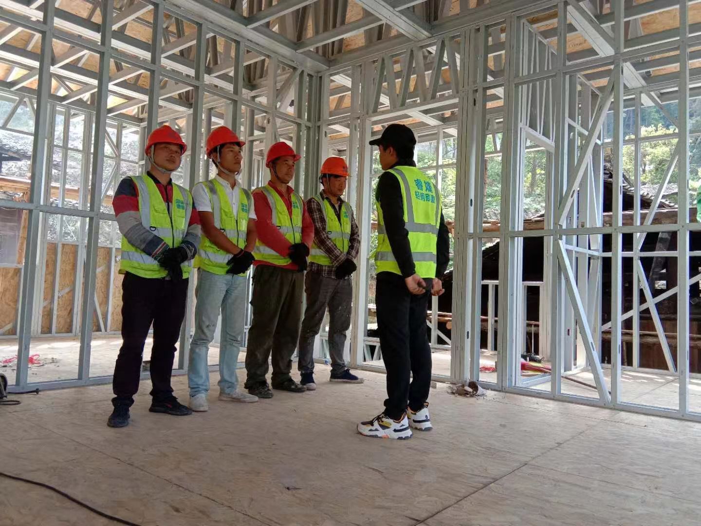 睿婕輕鋼別墅施工團隊 睿婕輕鋼別墅施工團隊